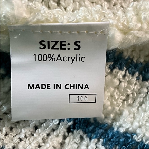 NWT Dokotoo Striped Multicolor Sweater S - Picture 9 of 9